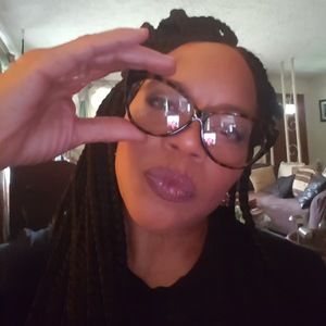 Meet your Posher, Syl